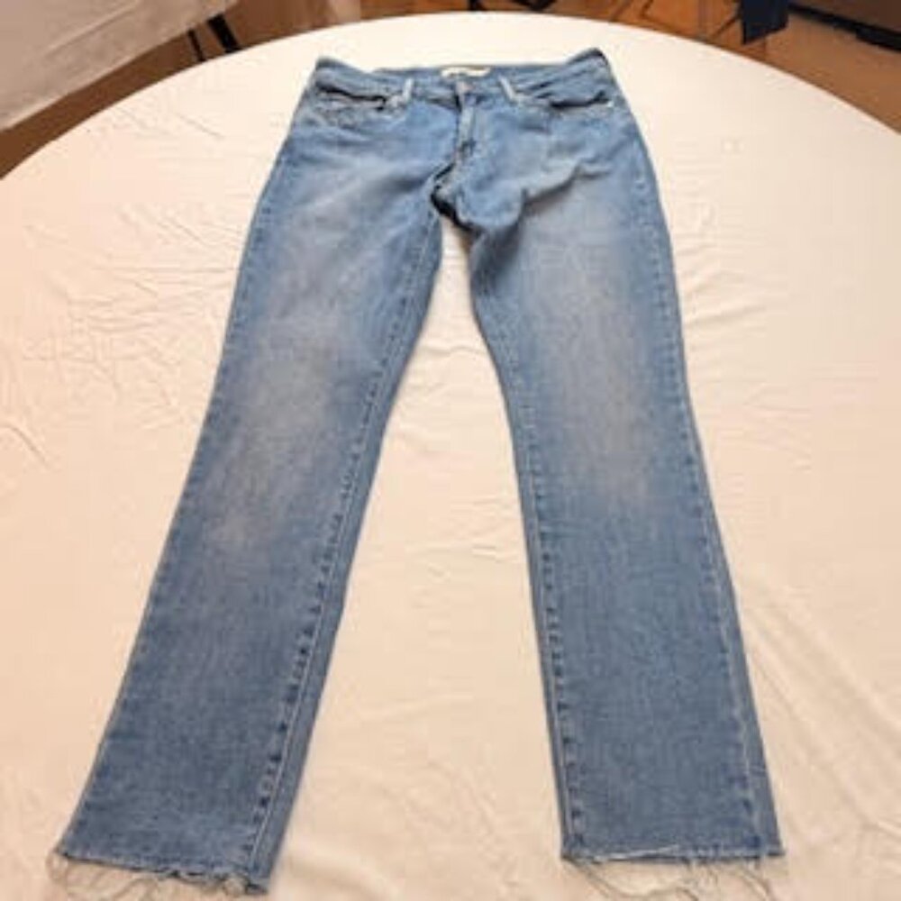 Distressed, Levi’s 711 Skinny Jeans | Grommet Detail Light Wash Raw Hem |Size 30